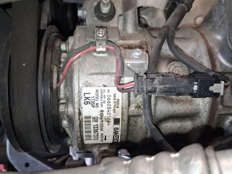 Recambio de compresor aire acondicionado para opel astra k (b16) 1.4 turbo (68) referencia OEM IAM 39157292 95529062 