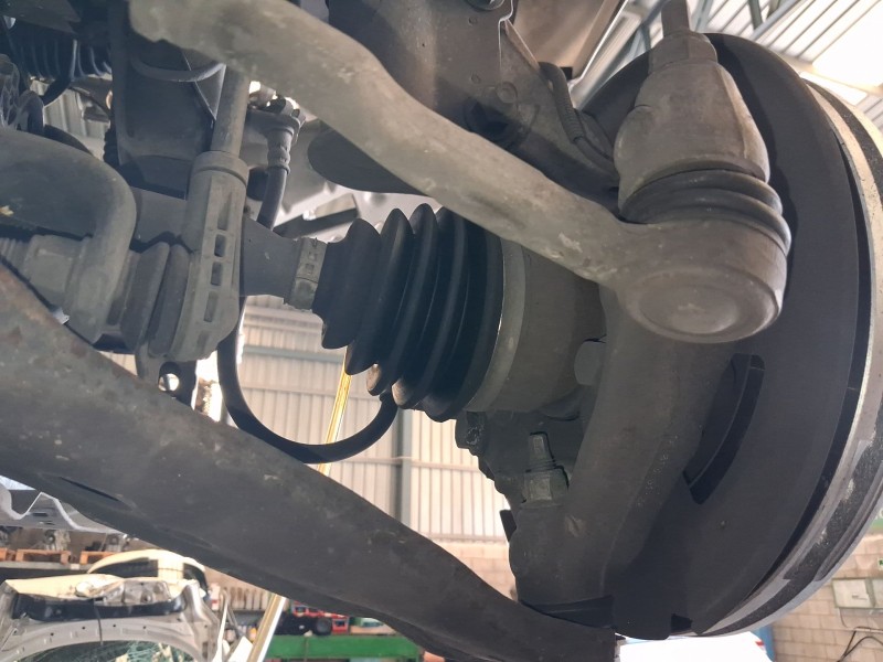 Recambio de mangueta delantera derecha para opel astra k (b16) 1.4 turbo (68) referencia OEM IAM 39030300  
