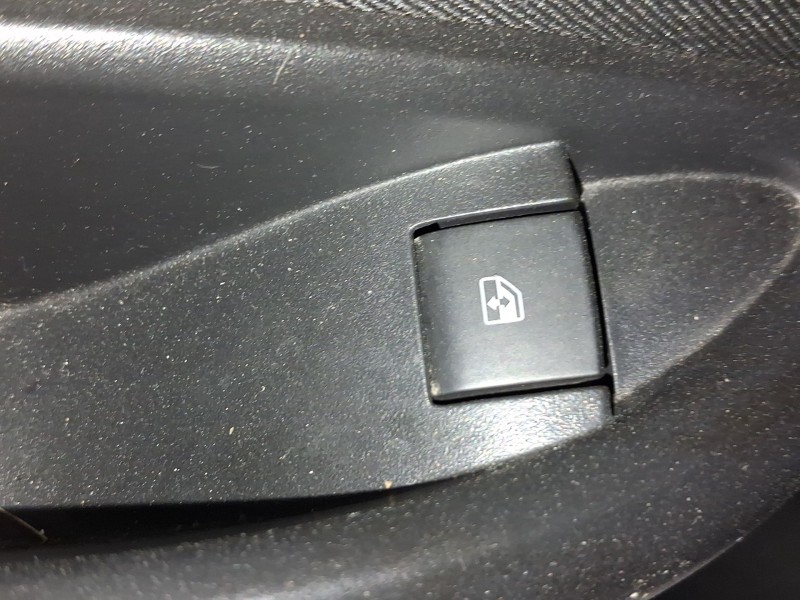 Recambio de mando elevalunas trasero izquierdo para opel astra k (b16) 1.4 turbo (68) referencia OEM IAM 13408452  