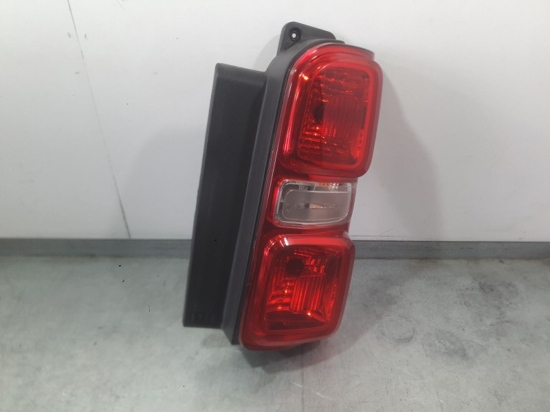 Recambio de piloto trasero derecho para fiat scudo furgoneta 1.5 multijet 100 (506) referencia OEM IAM 9808243080  
