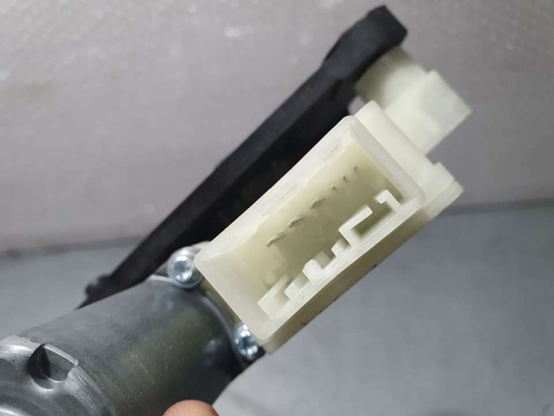 Recambio de elevalunas trasero izquierdo para skoda rapid active referencia OEM IAM 5JJ839461  ELECTRICO 6 PINES