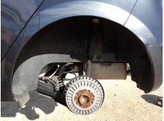 PLASTICO PASE RUEDA TRAS. IZQ. 767497372R 