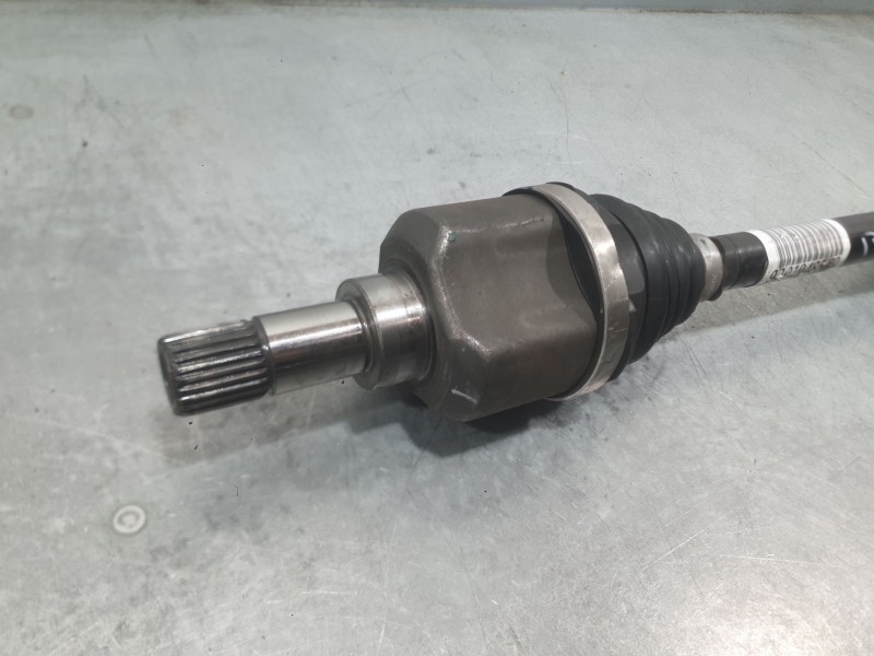 Recambio de transmision delantera izquierda para citroën c3 iii (sx) 1.5 bluehdi 100 (sxyhyp, sxyhtu) referencia OEM IAM 9801048