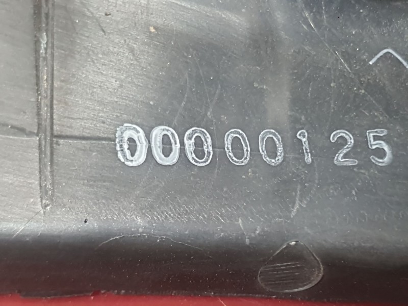 Recambio de piloto trasero izquierdo para nissan x-trail ii (t31) 2.0 dci 4x4 referencia OEM IAM 26555JG00B TOCADO 