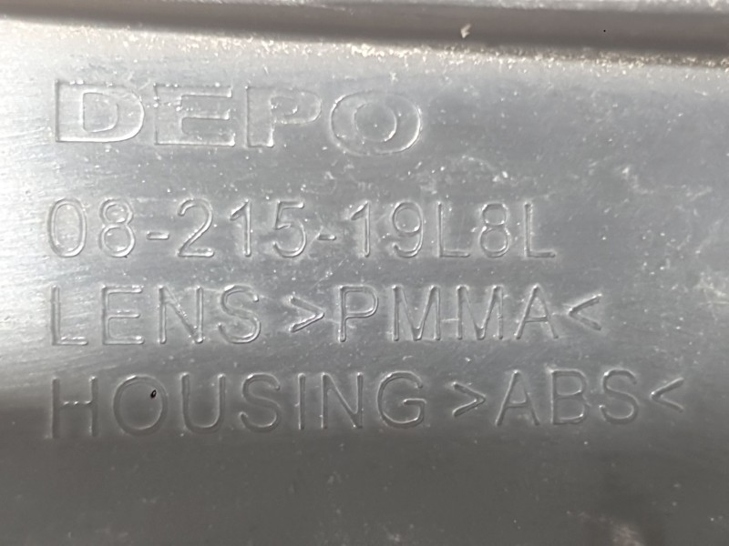 Recambio de piloto trasero izquierdo para nissan x-trail ii (t31) 2.0 dci 4x4 referencia OEM IAM 26555JG00B TOCADO 