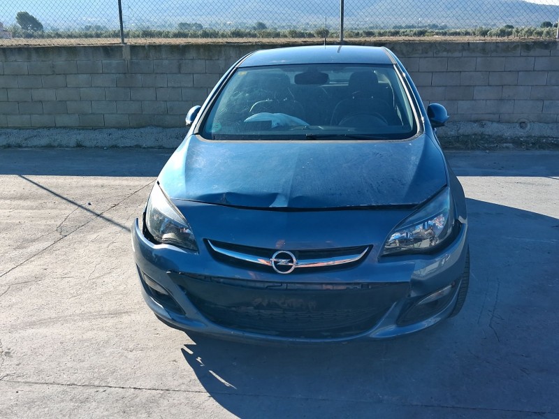 opel astra j (p10) del año 2014