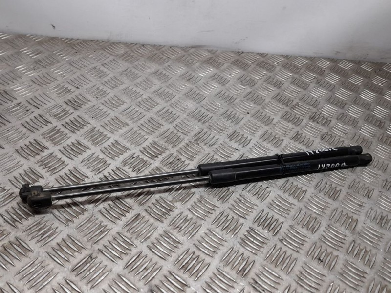 Recambio de amortiguadores maletero / porton para ford fiesta (ccn) trend referencia OEM IAM 8A61A406A10AC  