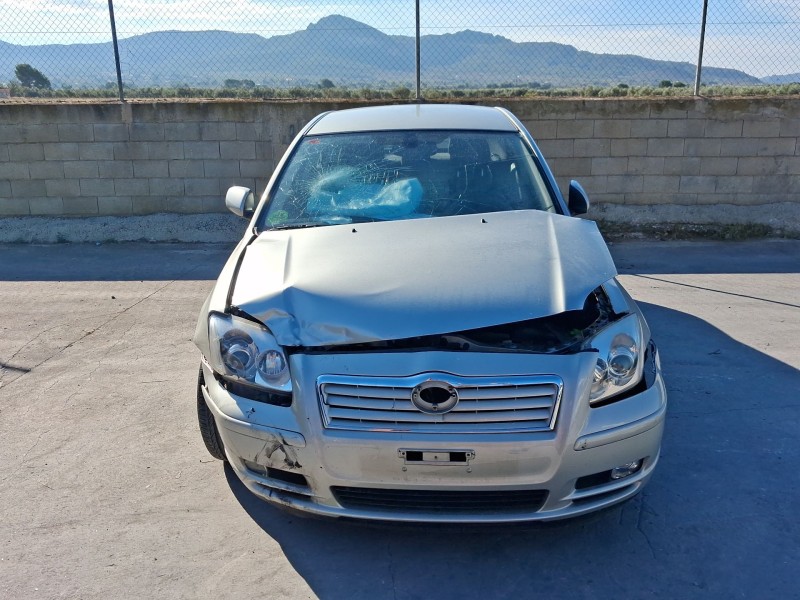 toyota avensis (_t25_) del año 2006