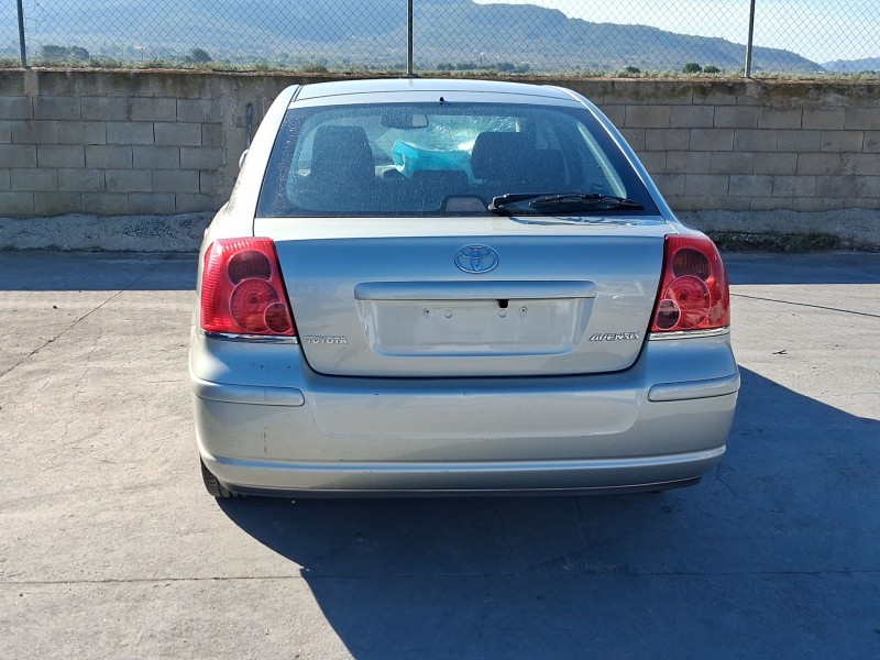 toyota avensis (_t25_) del año 2006