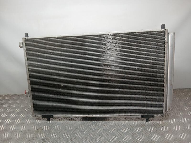 Recambio de condensador / radiador aire acondicionado para toyota rav 4 exclusive referencia OEM IAM 8846042110  