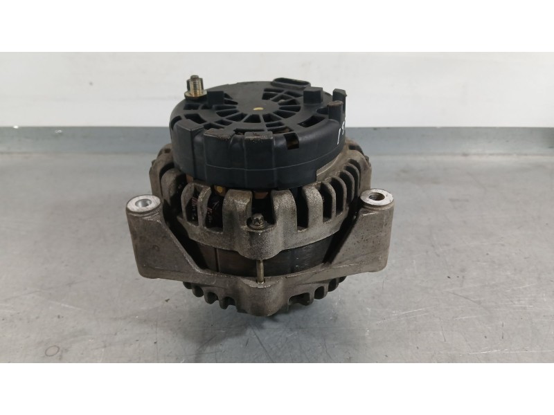 Recambio de alternador para ssangyong rodius i 2.7 xdi referencia OEM IAM 6641540102  
