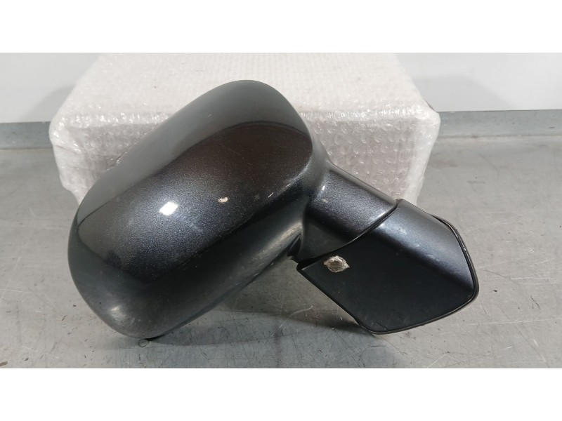 Recambio de retrovisor derecho para ssangyong rodius i 2.7 xdi referencia OEM IAM 7892021020WAA  