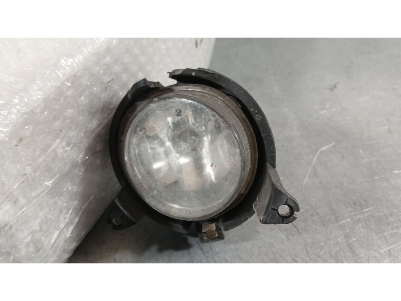 Recambio de faro antiniebla derecho para ssangyong rodius i 2.7 xdi referencia OEM IAM   