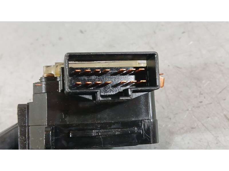 Recambio de mando limpia para ssangyong rodius i 2.7 xdi referencia OEM IAM   