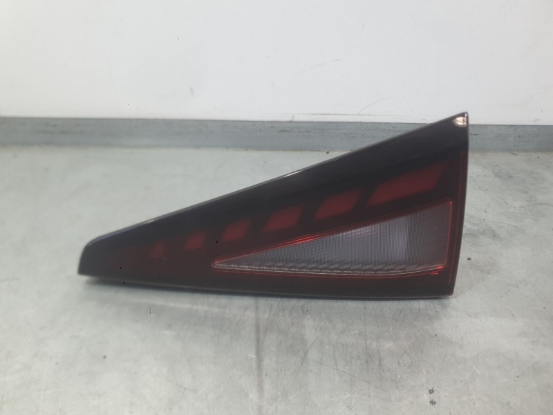 Recambio de piloto trasero derecho interior para mg mg 3(zp2) hybrid+ standard referencia OEM IAM 12101470  
