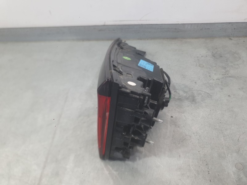 Recambio de piloto trasero derecho interior para mg mg 3(zp2) hybrid+ standard referencia OEM IAM 12101470  