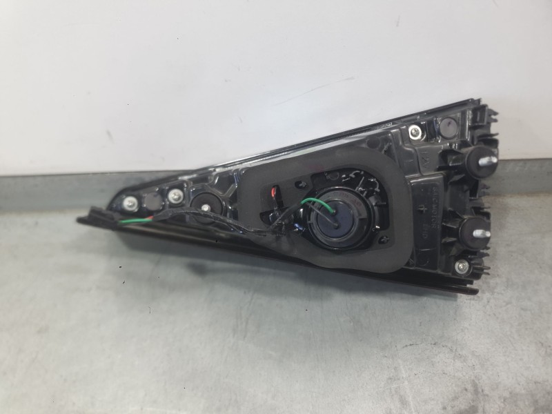 Recambio de piloto trasero izquierdo interior para mg mg 3(zp2) hybrid+ standard referencia OEM IAM 12101469  