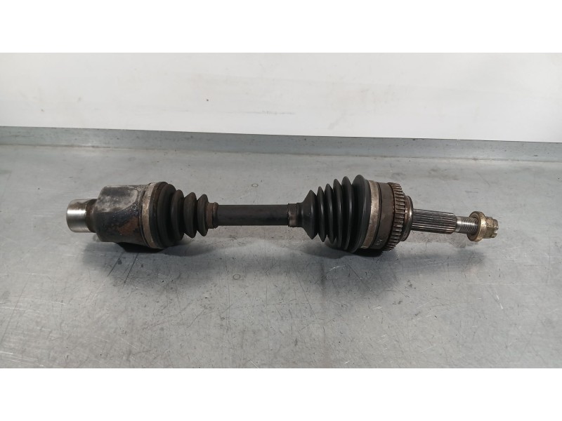 Recambio de transmision delantera derecha para ssangyong rodius i 2.7 xdi referencia OEM IAM   