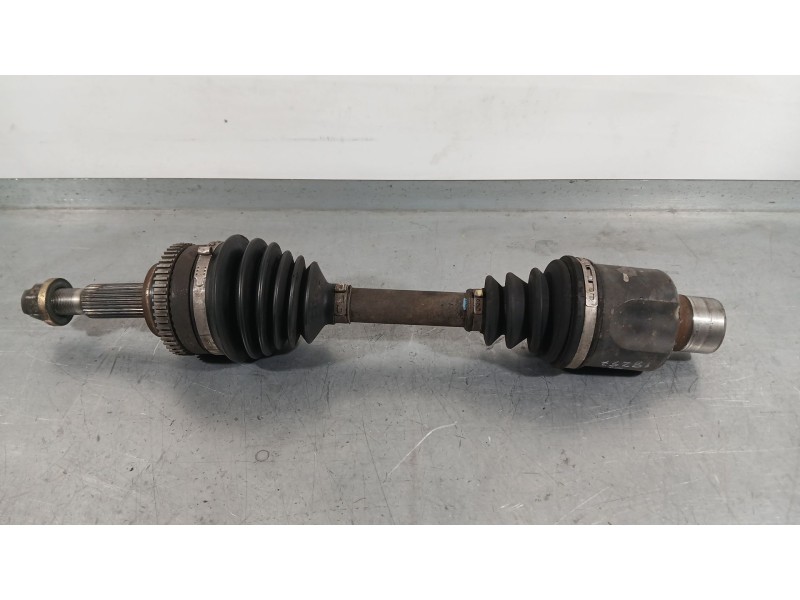 Recambio de transmision delantera izquierda para ssangyong rodius i 2.7 xdi referencia OEM IAM   