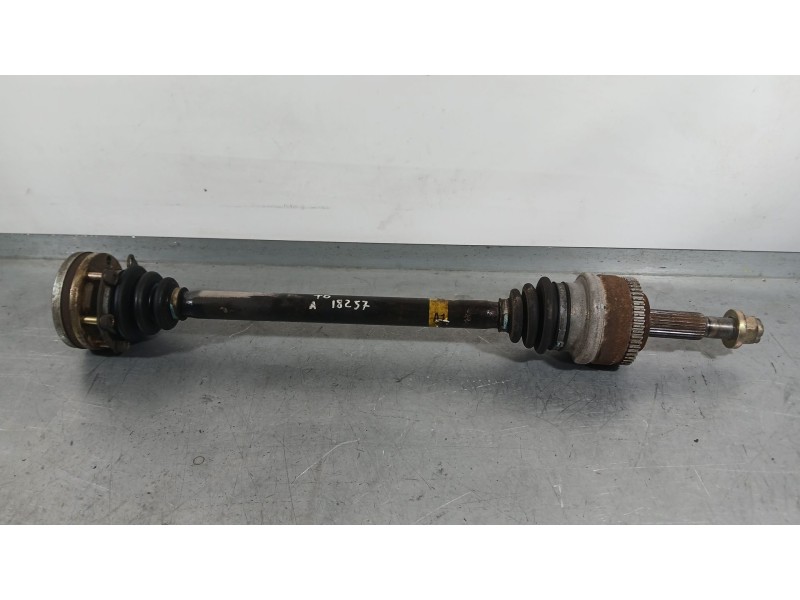Recambio de transmision trasera derecha para ssangyong rodius i 2.7 xdi referencia OEM IAM 4230021201  