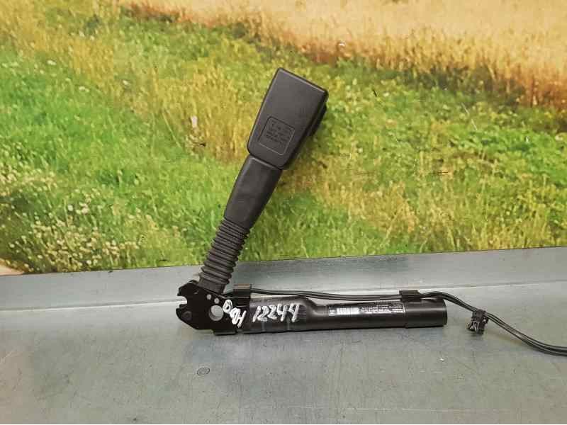 Recambio de pretensor airbag derecho para bmw serie 3 berlina (e90) 320d referencia OEM IAM 33044477F  TRW