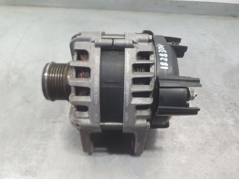 Recambio de alternador para renault megane iv hatchback (b9a/m/n_) 1.5 blue dci 115 (b9a6) referencia OEM IAM 231009392R  