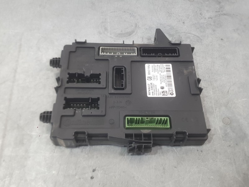 Recambio de caja reles / fusibles para renault megane iv hatchback (b9a/m/n_) 1.5 blue dci 115 (b9a6) referencia OEM IAM 284B671