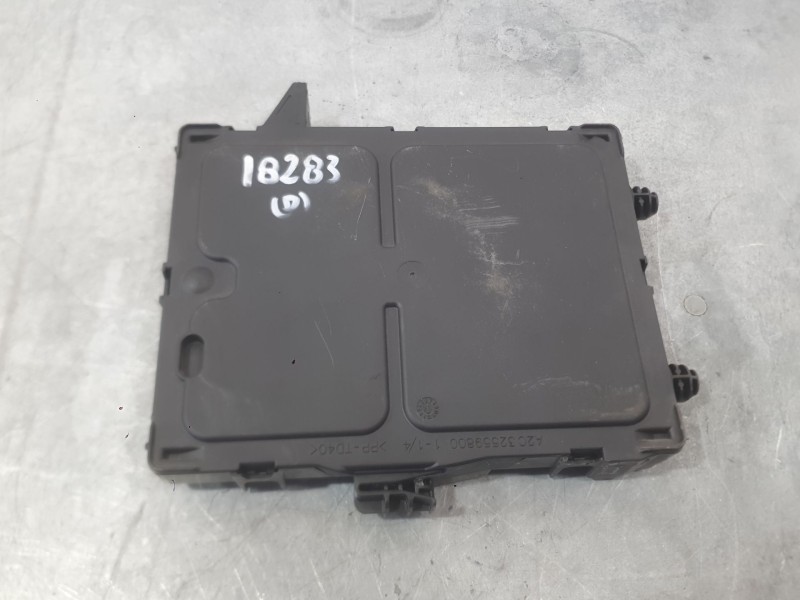 Recambio de caja reles / fusibles para renault megane iv hatchback (b9a/m/n_) 1.5 blue dci 115 (b9a6) referencia OEM IAM 284B671