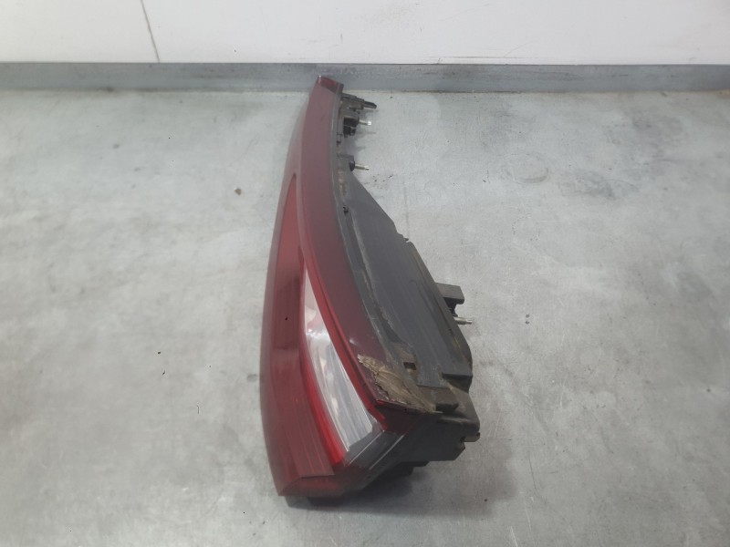 Recambio de piloto trasero derecho interior para renault megane iv hatchback (b9a/m/n_) 1.5 blue dci 115 (b9a6) referencia OEM I