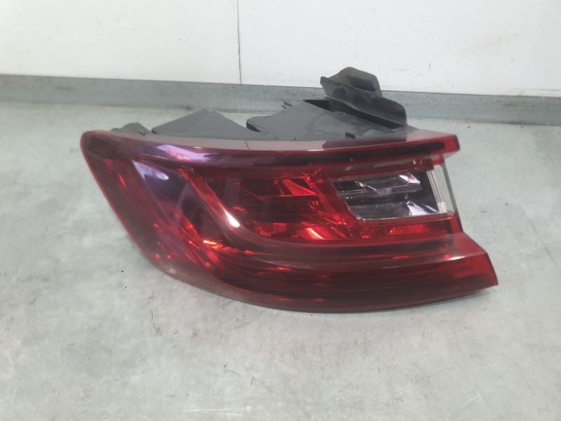 Recambio de piloto trasero izquierdo exterior para renault megane iv hatchback (b9a/m/n_) 1.5 blue dci 115 (b9a6) referencia OEM