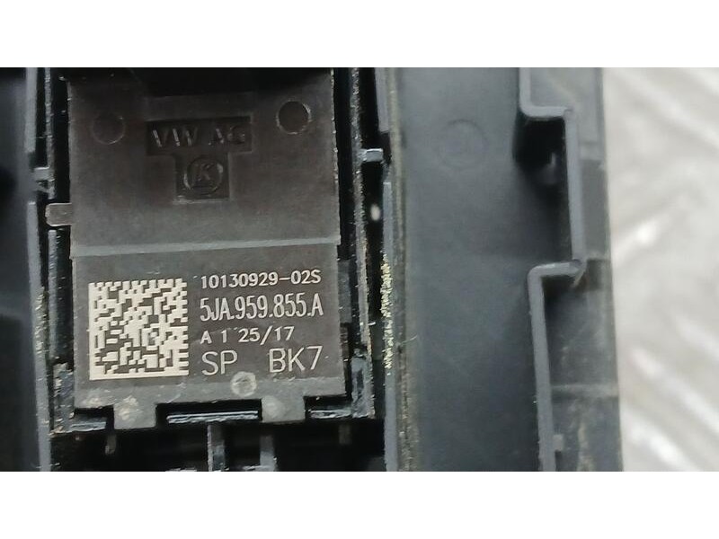 Recambio de mando elevalunas delantero derecho para skoda rapid active referencia OEM IAM 5JA959855A  