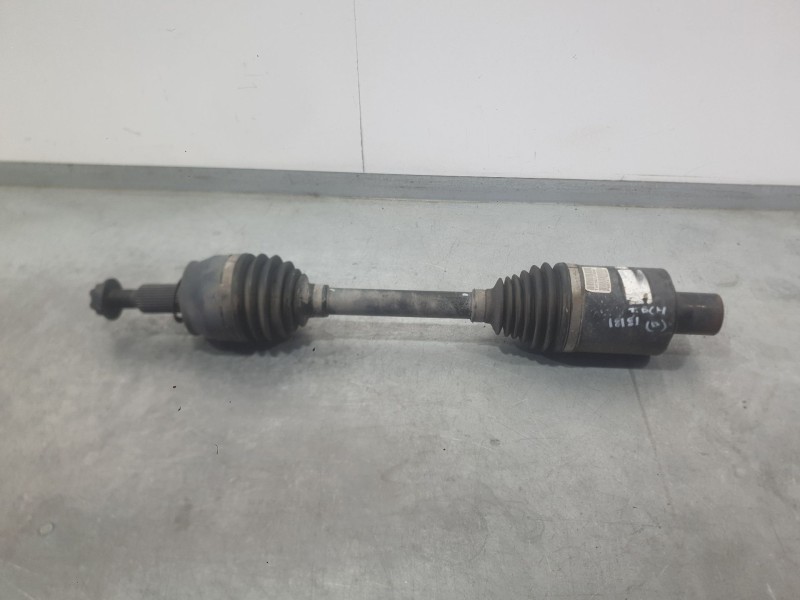 Recambio de transmision trasera derecha para jeep cherokee (kl) 2.0 crd 4x4 referencia OEM IAM 68248719AE  
