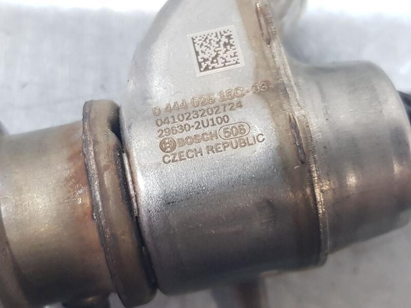 Recambio de inyector adblue para kia sportage v (nq5) 1.6 crdi mhev referencia OEM IAM 296302U100 BOSCH 