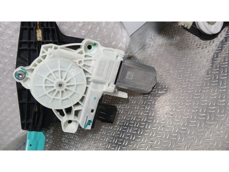 Recambio de elevalunas delantero izquierdo para tesla model y ev a las 4 ruedas referencia OEM IAM 152680000F  
