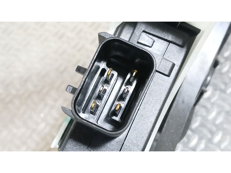 Recambio de elevalunas delantero izquierdo para tesla model y ev a las 4 ruedas referencia OEM IAM 152680000F  