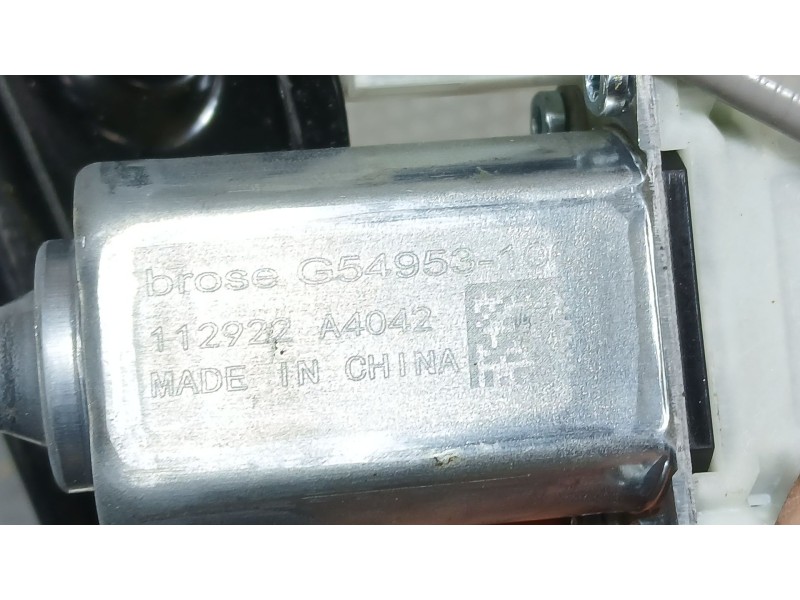 Recambio de elevalunas delantero izquierdo para tesla model y ev a las 4 ruedas referencia OEM IAM 152680000F  