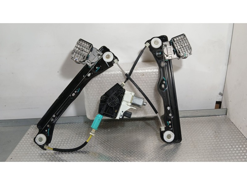 Recambio de elevalunas trasero izquierdo para tesla model y ev a las 4 ruedas referencia OEM IAM 152680200E  
