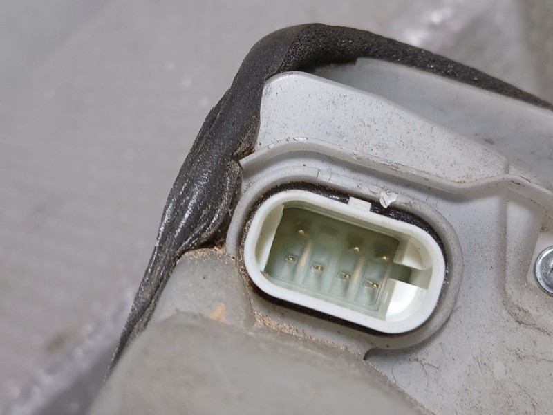 Recambio de cerradura puerta trasera izquierda para tesla model y ev a las 4 ruedas referencia OEM IAM 150067491B  