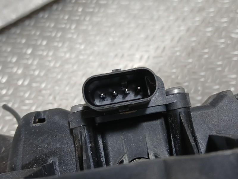 Recambio de maneta exterior delantera izquierda para tesla model y ev a las 4 ruedas referencia OEM IAM   