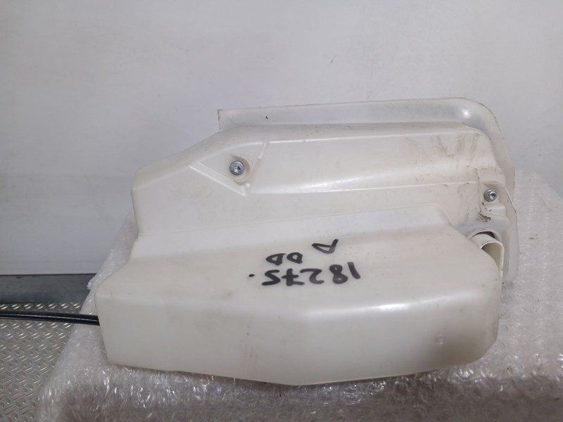 Recambio de cerradura puerta delantera derecha para tesla model y ev a las 4 ruedas referencia OEM IAM 150067391B  
