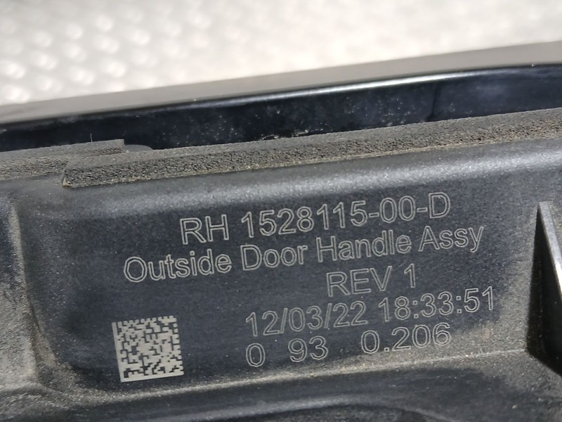Recambio de maneta exterior trasera derecha para tesla model y ev a las 4 ruedas referencia OEM IAM   
