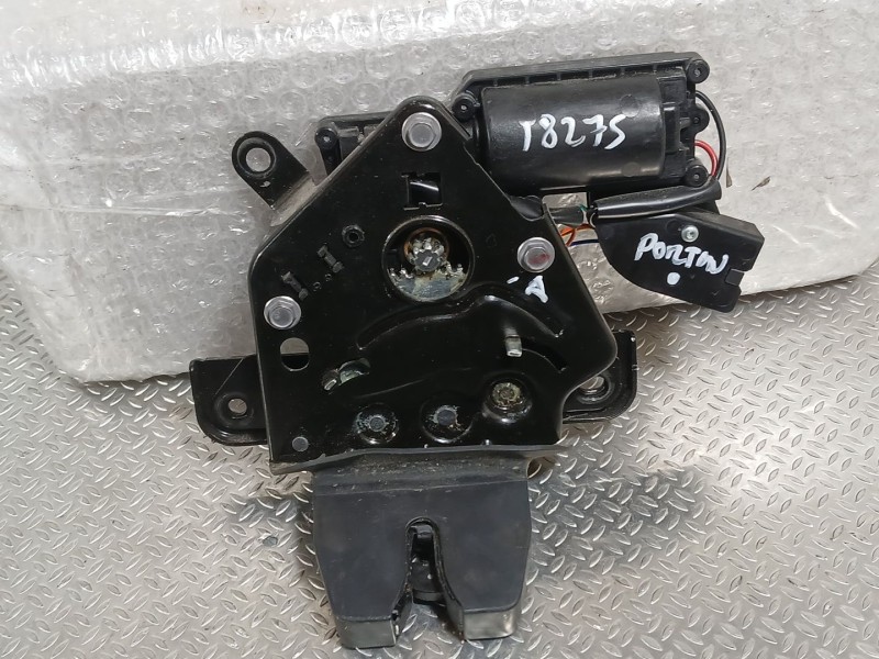 Recambio de cerradura maletero / porton para tesla model y ev a las 4 ruedas referencia OEM IAM   