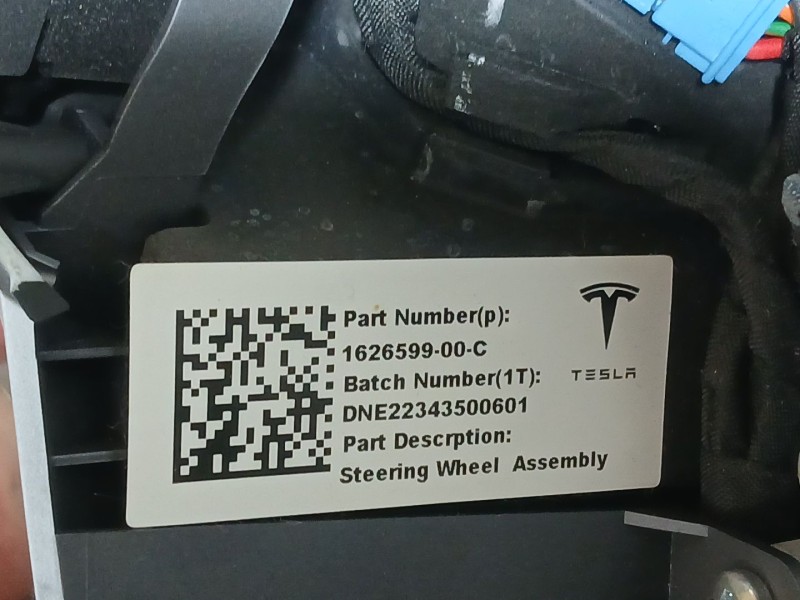 Recambio de volante para tesla model y ev a las 4 ruedas referencia OEM IAM 1626599HPE  