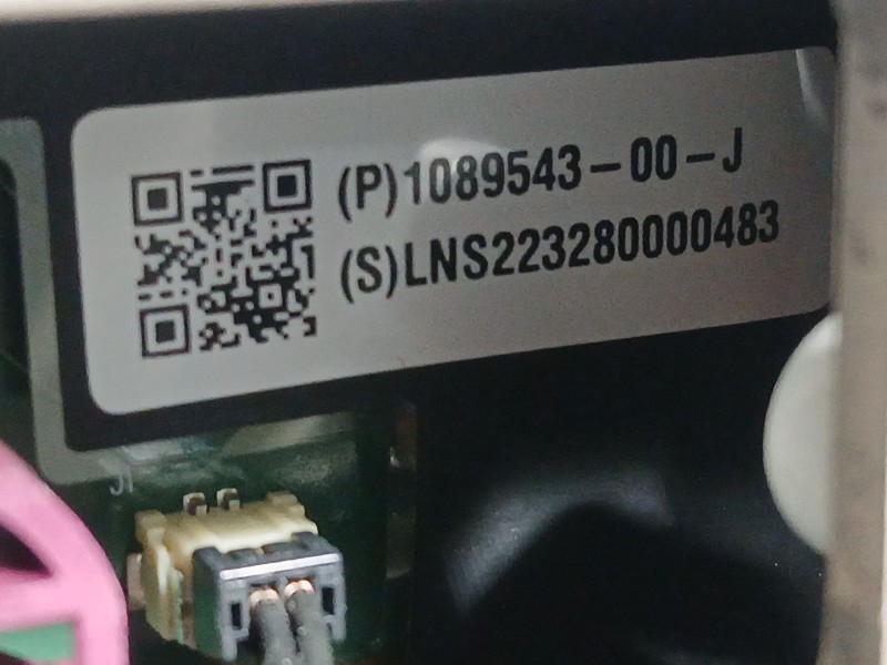 Recambio de sistema navegacion gps para tesla model y ev a las 4 ruedas referencia OEM IAM   