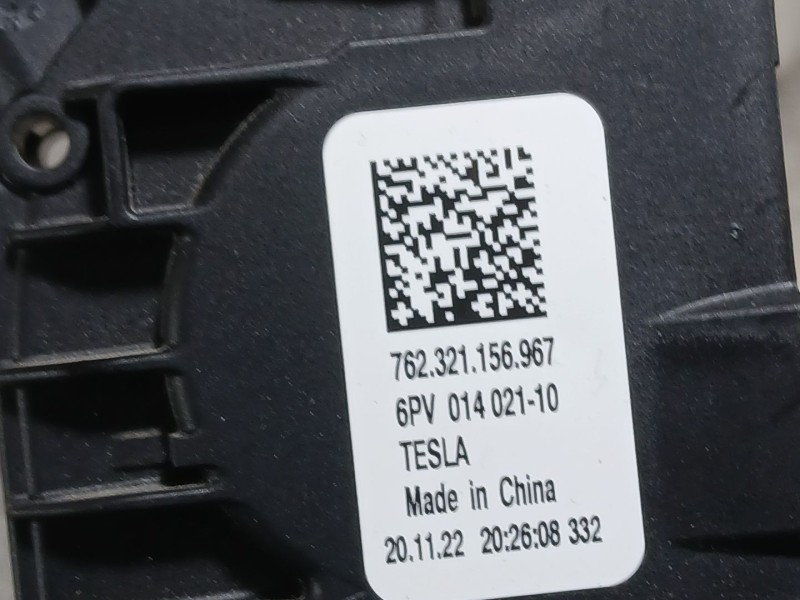 Recambio de potenciometro pedal para tesla model y ev a las 4 ruedas referencia OEM IAM 118869500A  