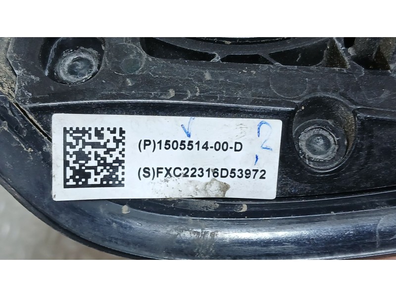Recambio de tapa exterior combustible para tesla model y ev a las 4 ruedas referencia OEM IAM   