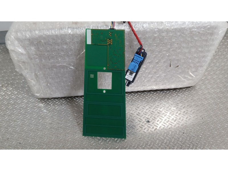 Recambio de camara para tesla model y ev a las 4 ruedas referencia OEM IAM   