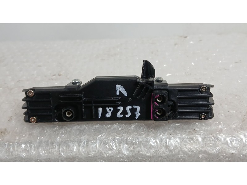 Recambio de camara para tesla model y ev a las 4 ruedas referencia OEM IAM 197213400C  