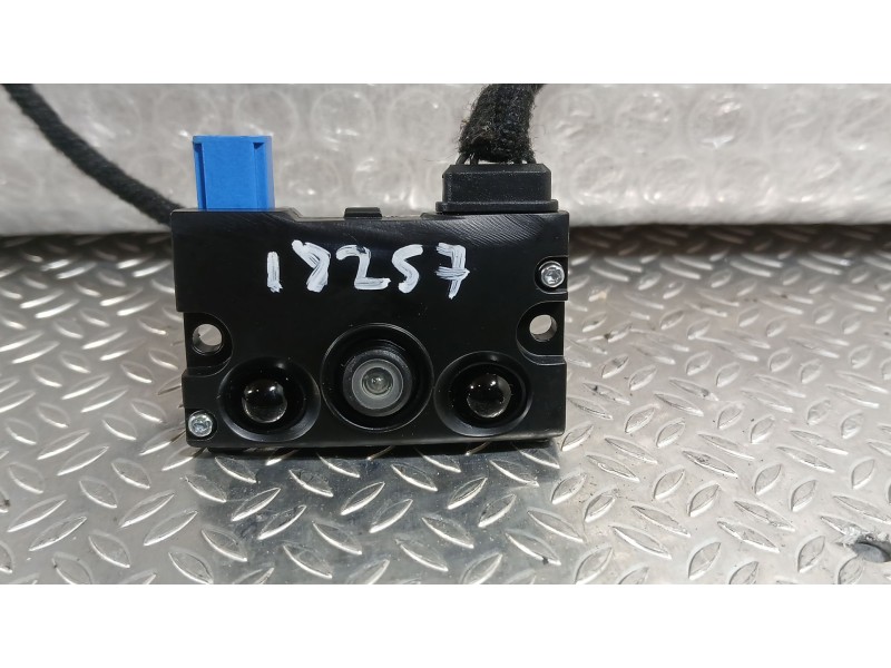 Recambio de camara para tesla model y ev a las 4 ruedas referencia OEM IAM   
