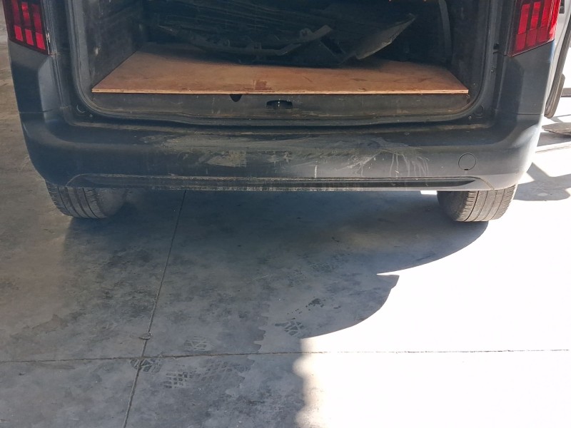 Recambio de paragolpes trasero para peugeot partner furgón/monospace (k9) 1.5 bluehdi 100 referencia OEM IAM 1633557180 TOCADO R